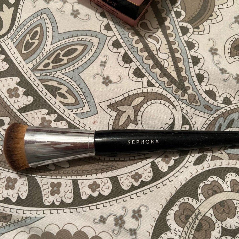 Sephora pro press   full cover foundation /complexion #66